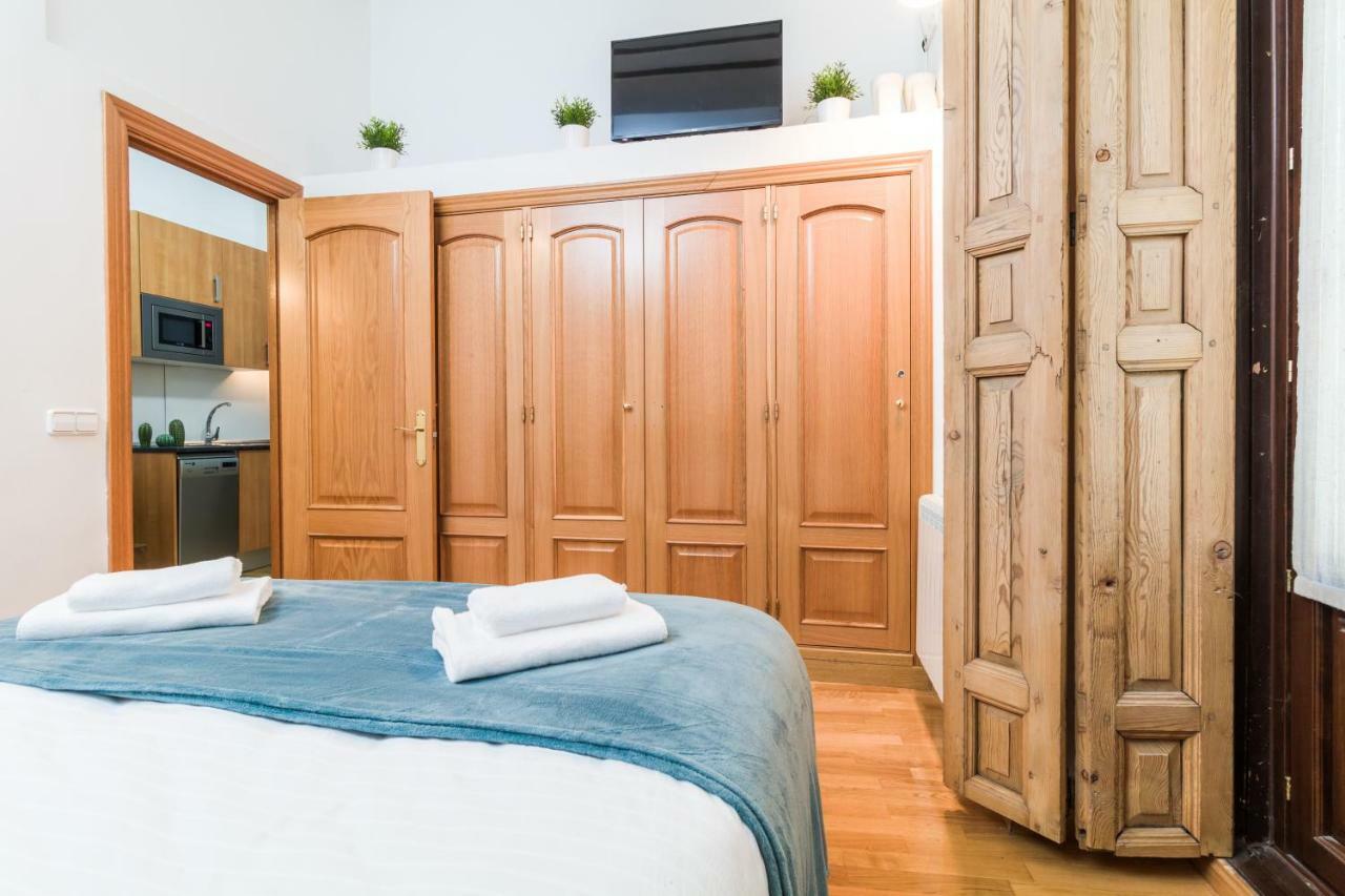 Pyr Select Plaza Mayor II Y III Apartment Madrid Exterior photo